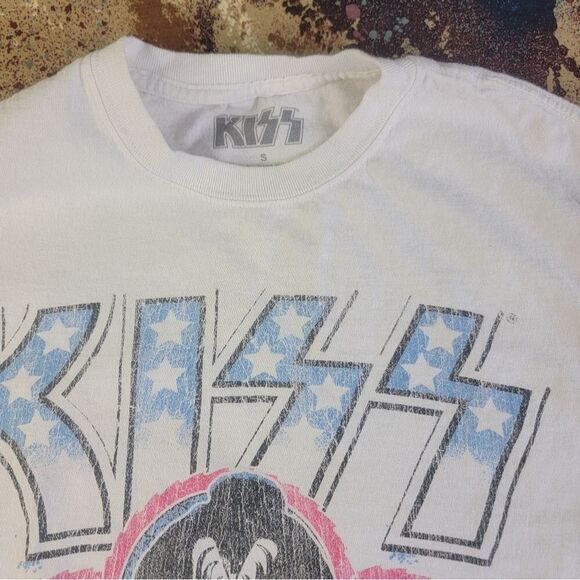 KISS Alive In ‘77 Retro Band T-shirt Men’s Size Small White Short Sleeve - Picture 5 of 15